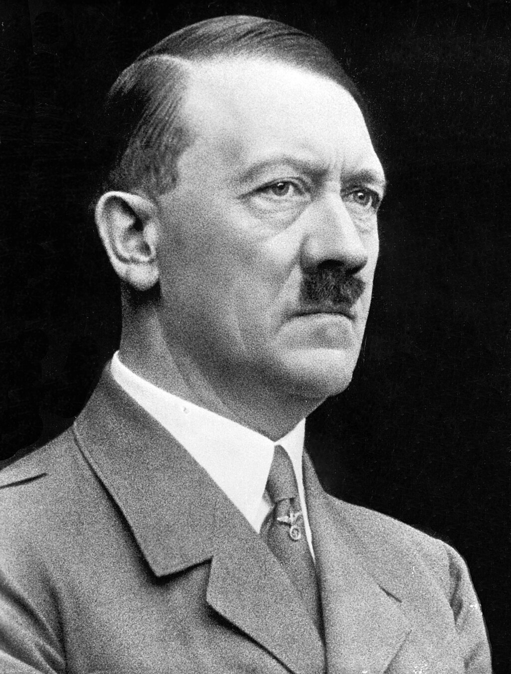 Bundesarchiv, Bild 183-S33882 / CC BY-SA 3.0 DE, CC BY-SA 3.0 DE <https://creativecommons.org/licenses/by-sa/3.0/de/deed.en>, via Wikimedia Commons